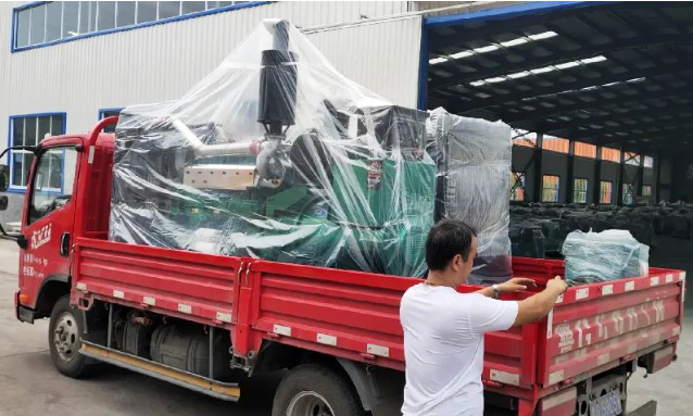 黑龙江客户订购的300kw发电机组出厂